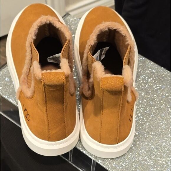 Ugg Alameda Chelsea Sneaker- Chestnut - Picture 11 of 11